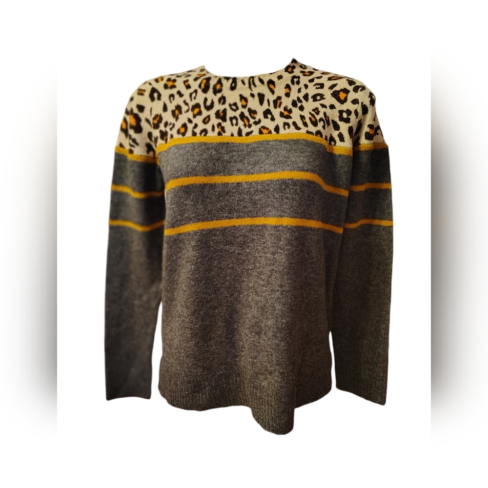 Beachlunchlounge sweater. NWT.